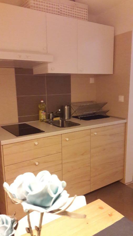 Hotel Dora Nijvice Zewnętrze zdjęcie