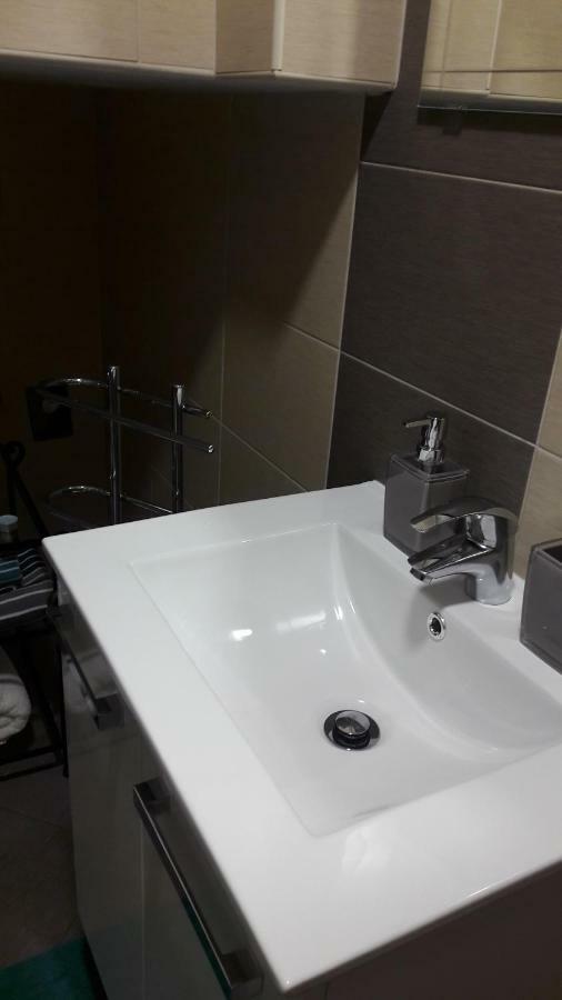 Hotel Dora Nijvice Zewnętrze zdjęcie